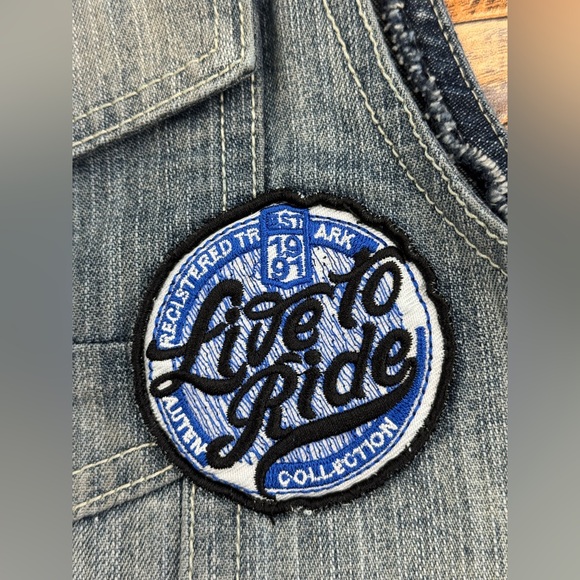 Southpole Distressed Sleeveless Denim Vest, Men's Size Medium, Assorted Patches - Picture 15 of 16